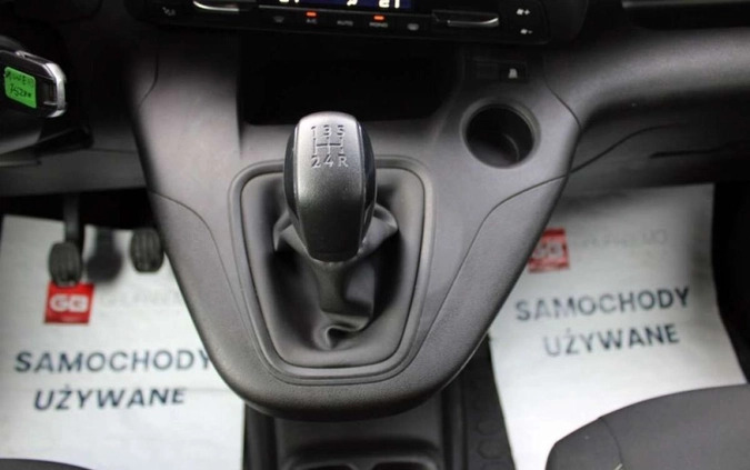 Peugeot Rifter cena 74900 przebieg: 105079, rok produkcji 2018 z Raszków małe 352